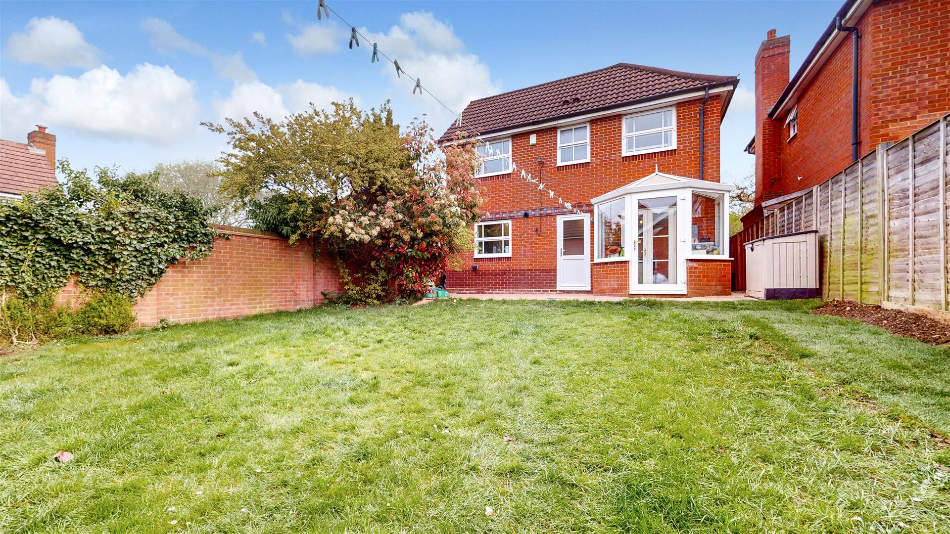 Hengistbury Lane, Tattenhoe, Milton Keynes